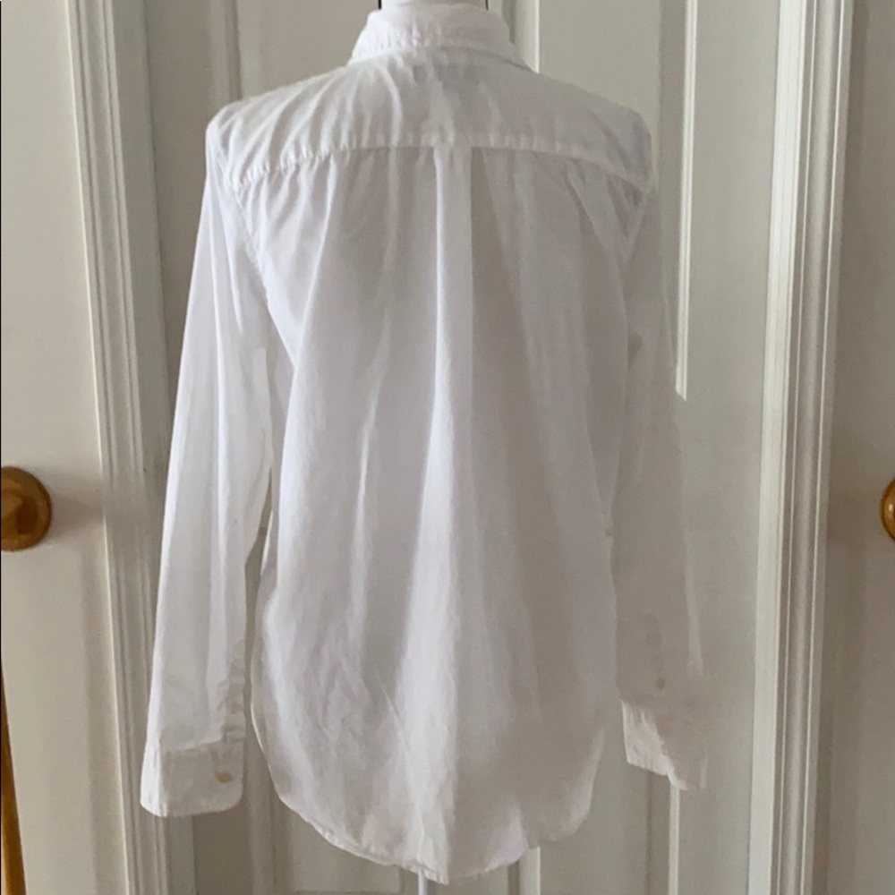 06:09- Banana Republic Button Down Shirt - Picture 4 of 15